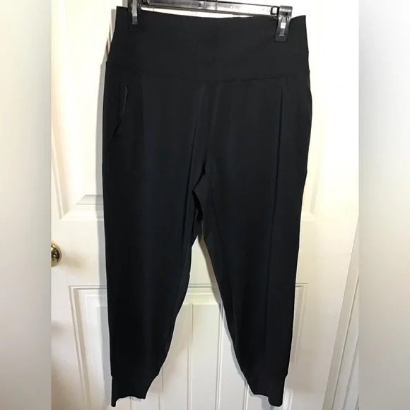 🌺-Athleta Venice High Rise Jogger, Medium Black - Picture 4 of 14